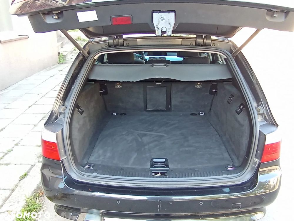 BMW Seria 5 520d - 23