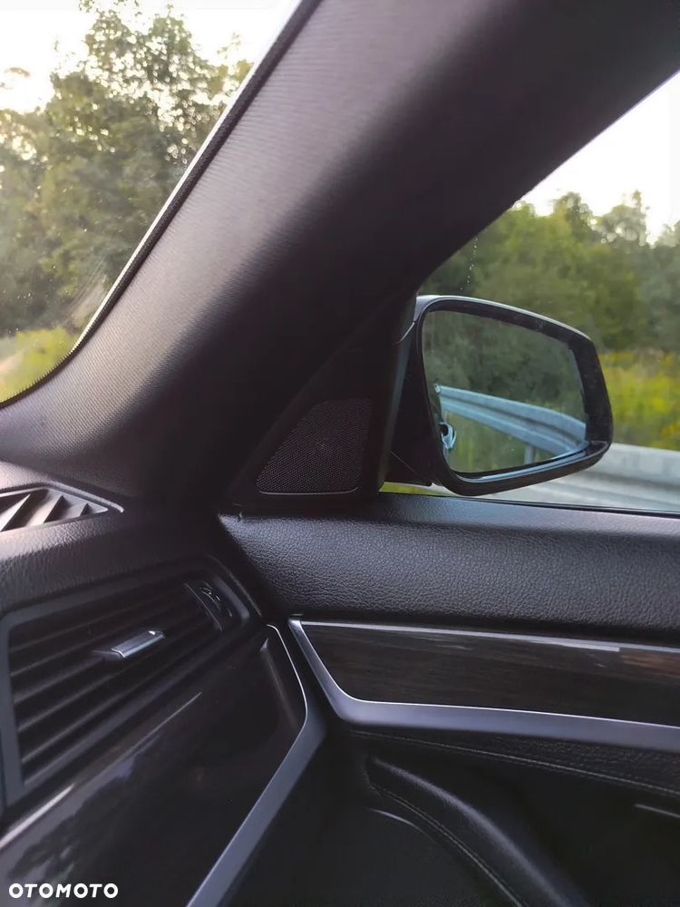 BMW Seria 5 528i - 22