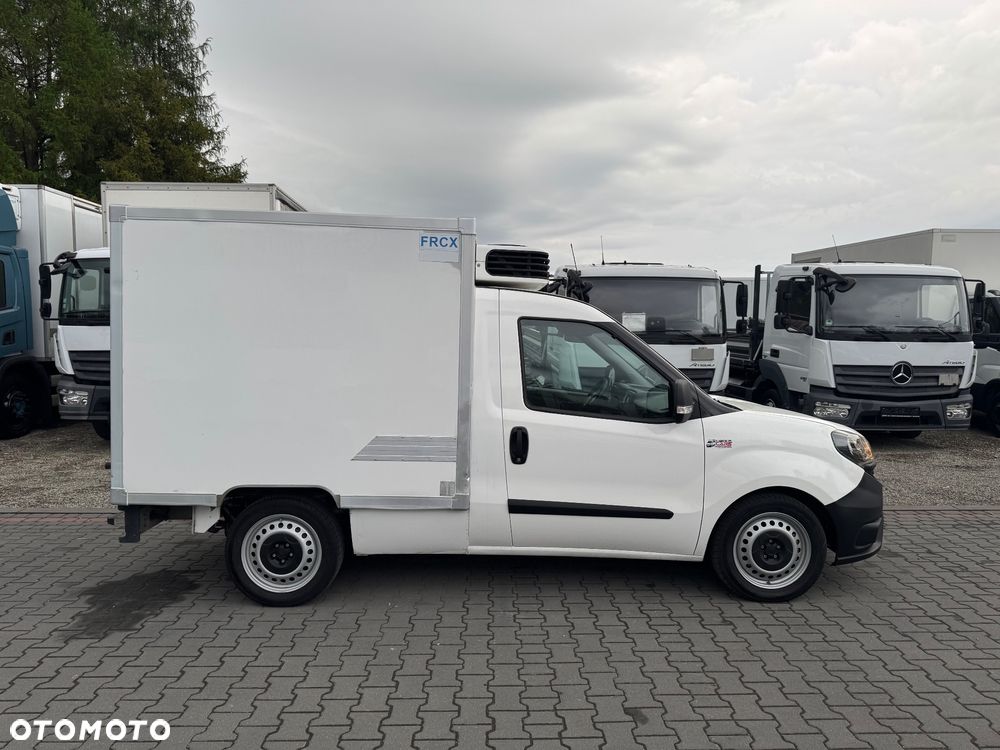 Fiat DOBLO CHODNIA MROŹNIA idealne pod katering ,cukiernie - 9