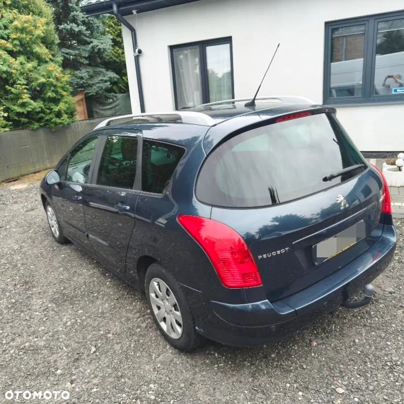 Peugeot 308 - 8