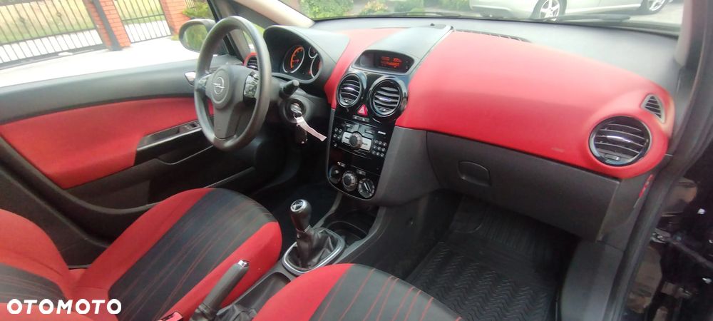 Opel Corsa 1.4 16V Color Edition - 3
