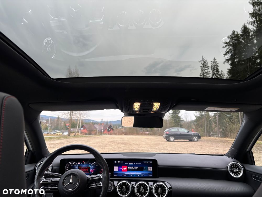 Mercedes-Benz Klasa A 220 4-Matic AMG Line 7G-DCT - 14