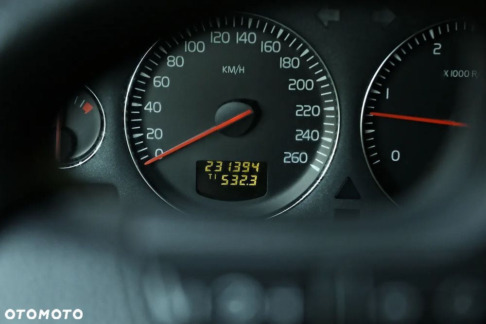 Volvo V70 2.4 D DPF Momentum - 39