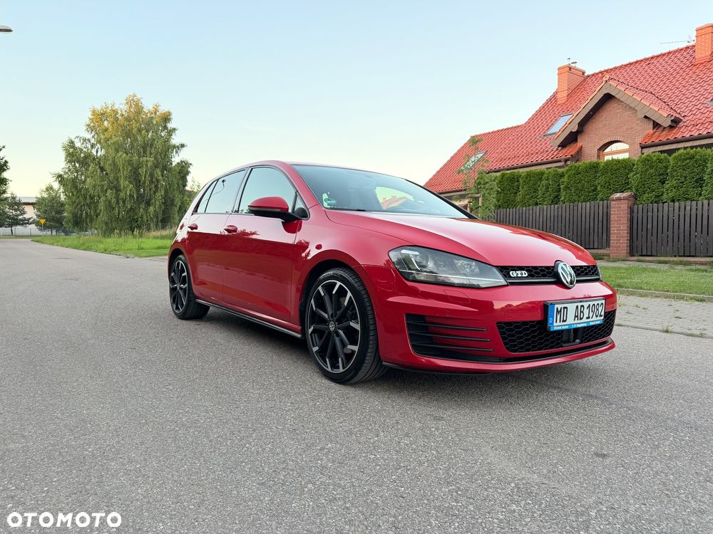 Volkswagen Golf - 17