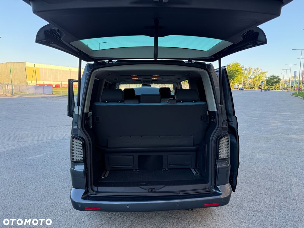 Volkswagen Multivan - 22