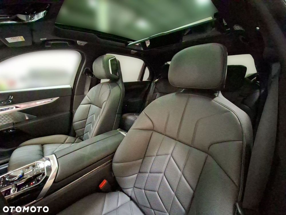 BMW Seria 7 - 13