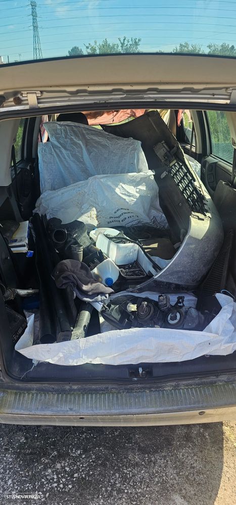 Opel Zafira 2.0 Di Confort - 2