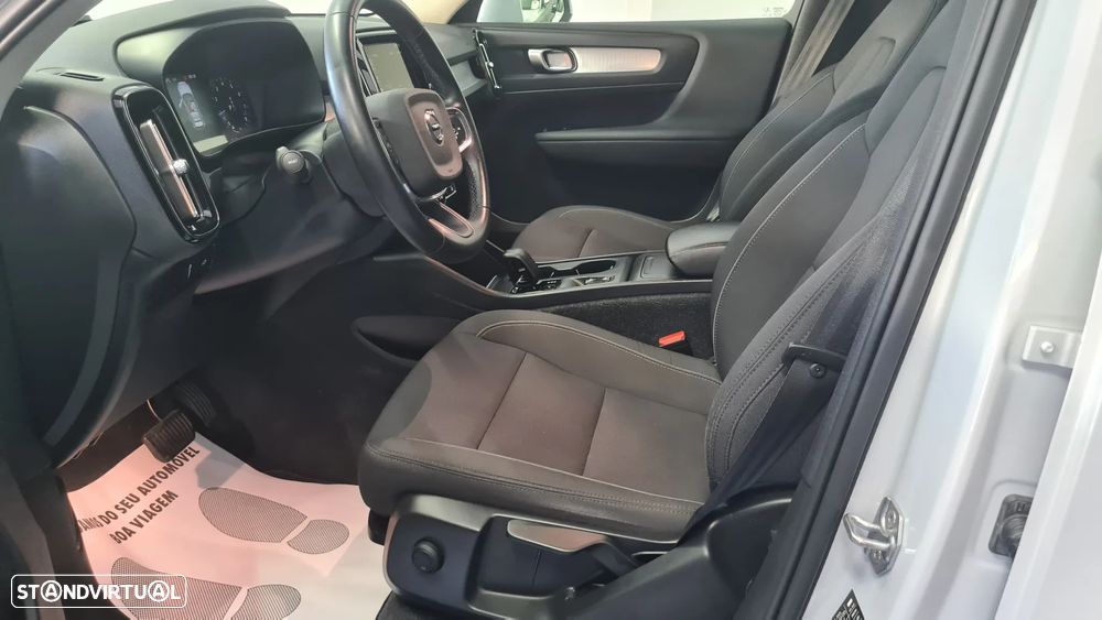 Volvo XC 40 1.5 T3 Momentum Geartronic - 18