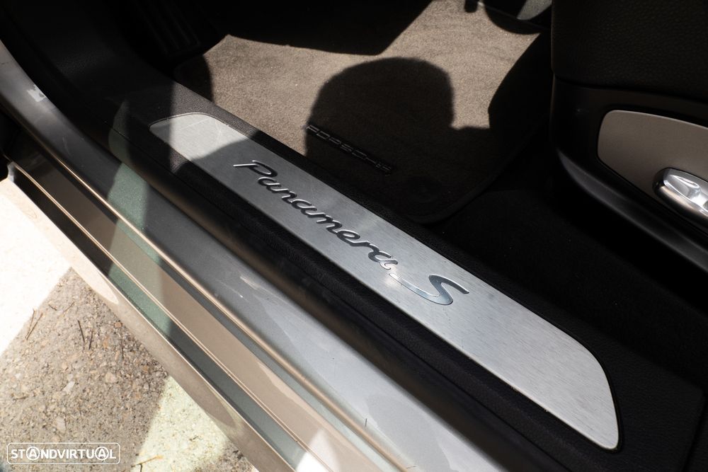Porsche Panamera S PDK - 17