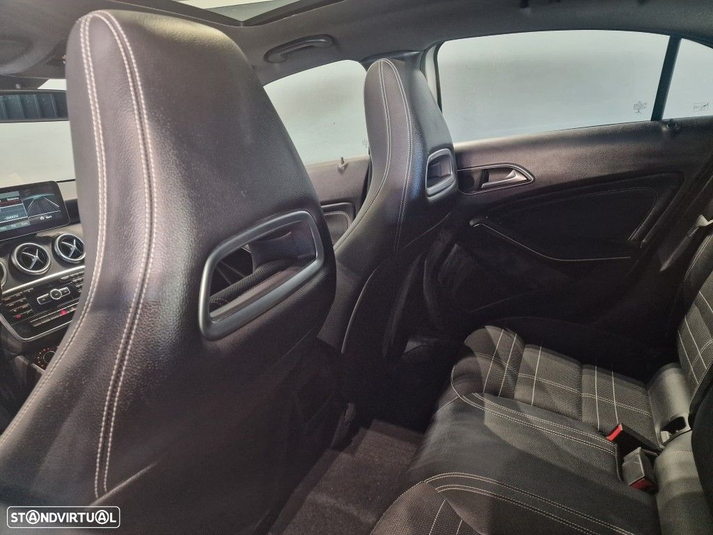 Mercedes-Benz A 200 d AMG Line - 23