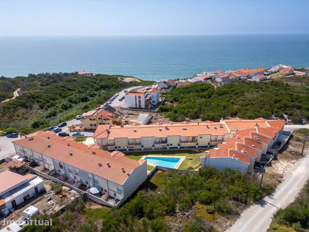 Moradia V2 - vista mar - em condomínio com piscina e garagem na pra... - Grande imagem: 2/23