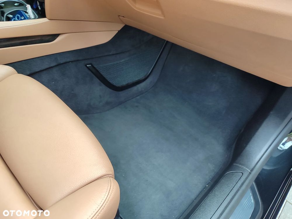 BMW Seria 7 740d xDrive - 12