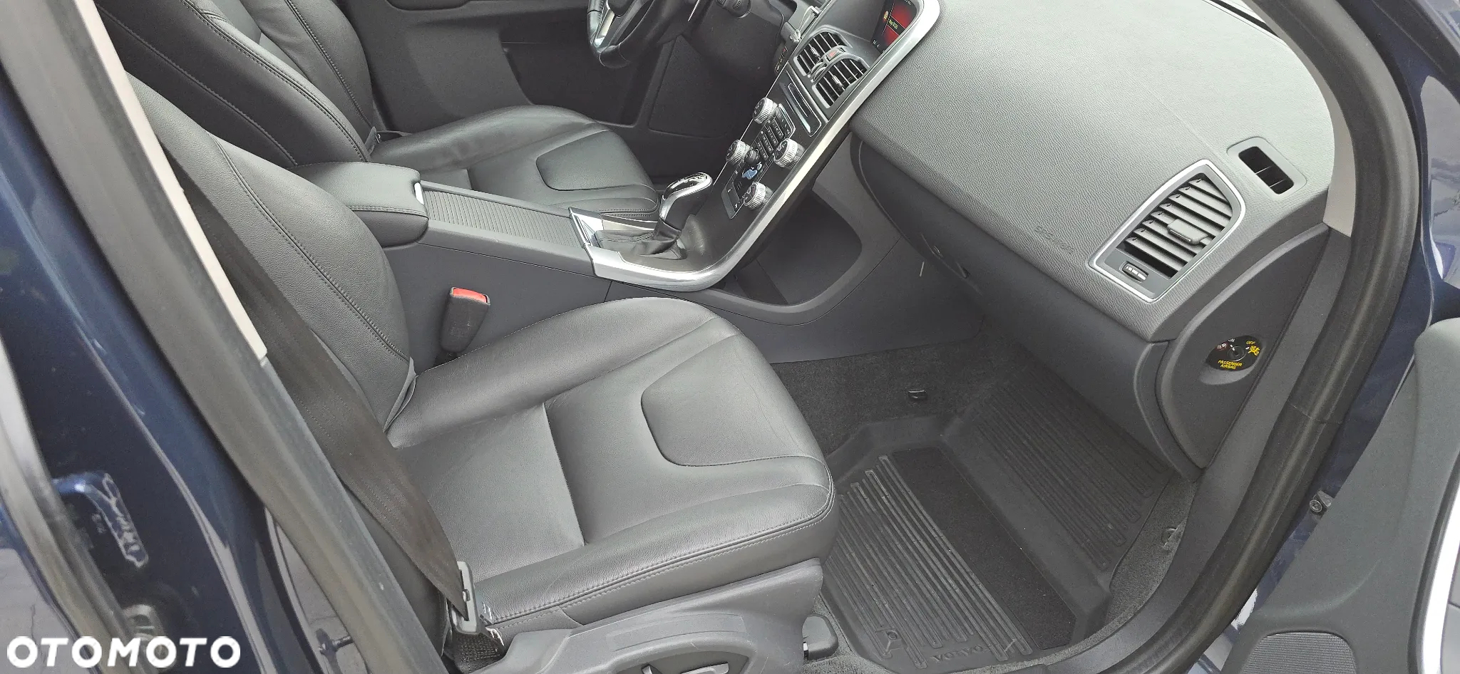 Volvo XC 60 D5 AWD Base - 9