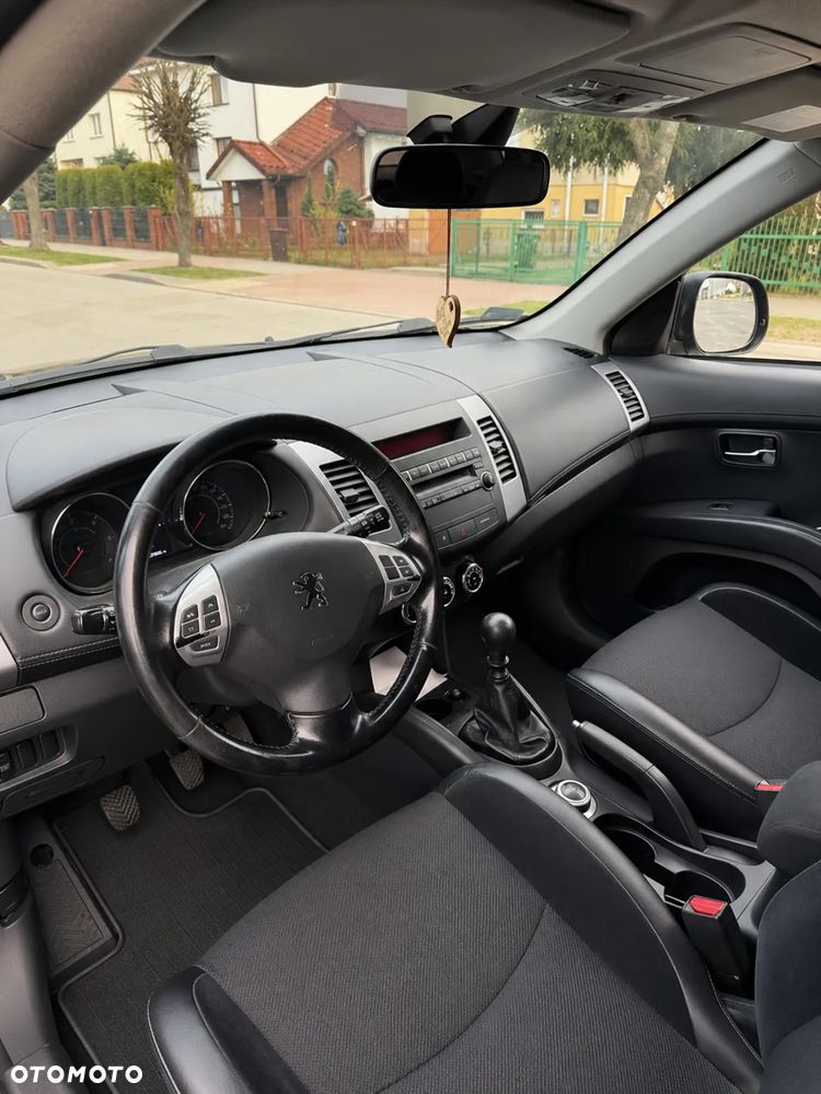 Peugeot 4007 HDI FAP 5-Sitzer Platinum - 2