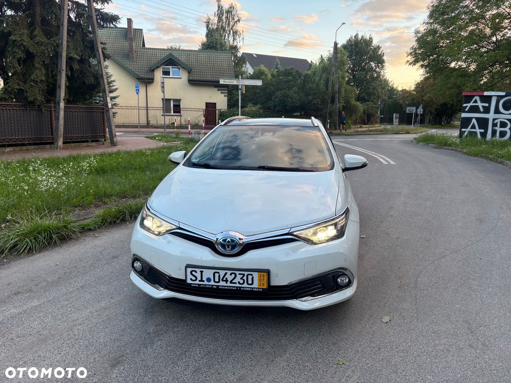 Toyota Auris 1.8 VVT-i Automatik Executive - 2