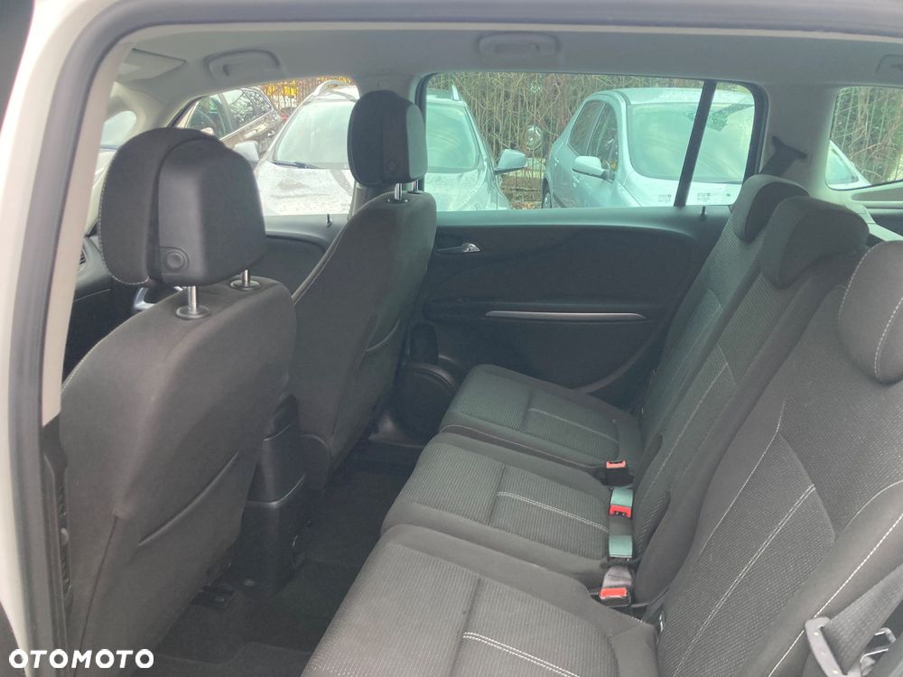 Opel Zafira - 9
