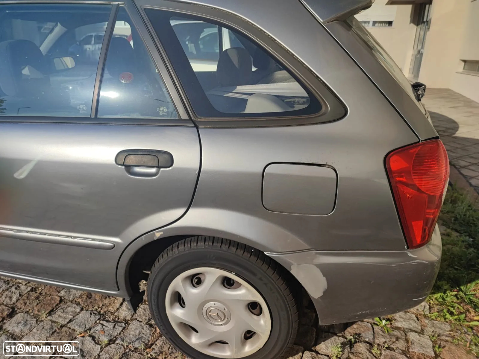 Mazda 323 - 13