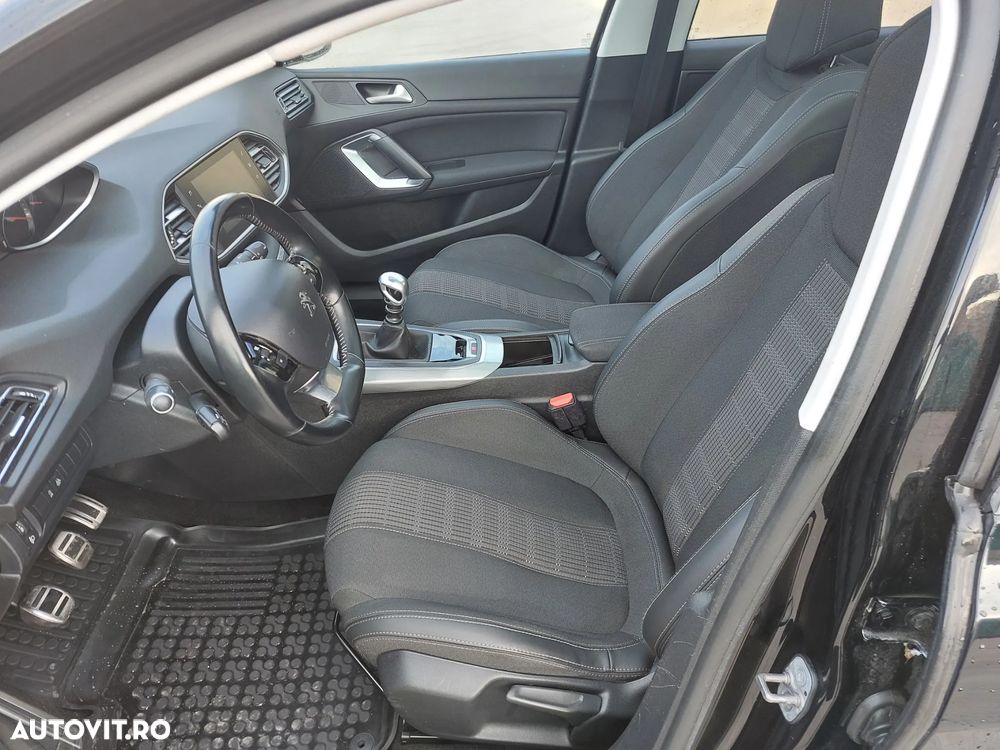 Peugeot 308 BlueHDi 130 Stop & Start Allure Business-Paket - 14