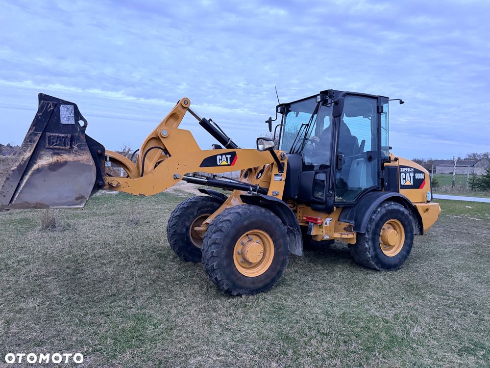 Caterpillar ŁADOWARKA CAT 906M 906 907 908 łyżka pług widły  Liebherr 506 Volvo L25 - 13