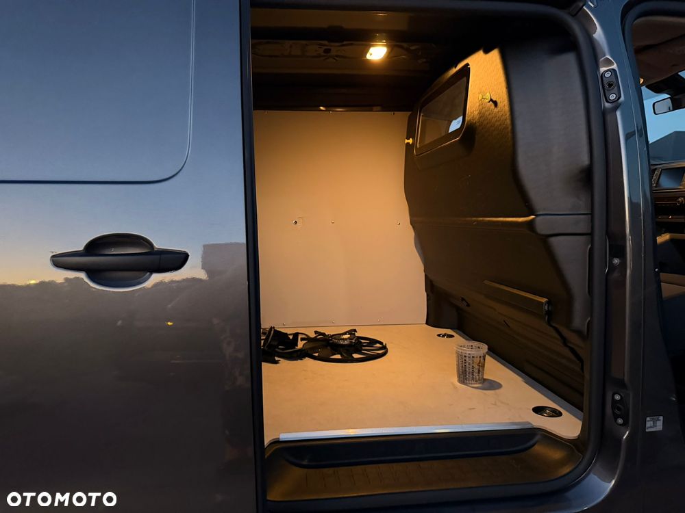 Opel VIVARO elektro 75 KWh wersja L3 faktura Vat 23% - 17