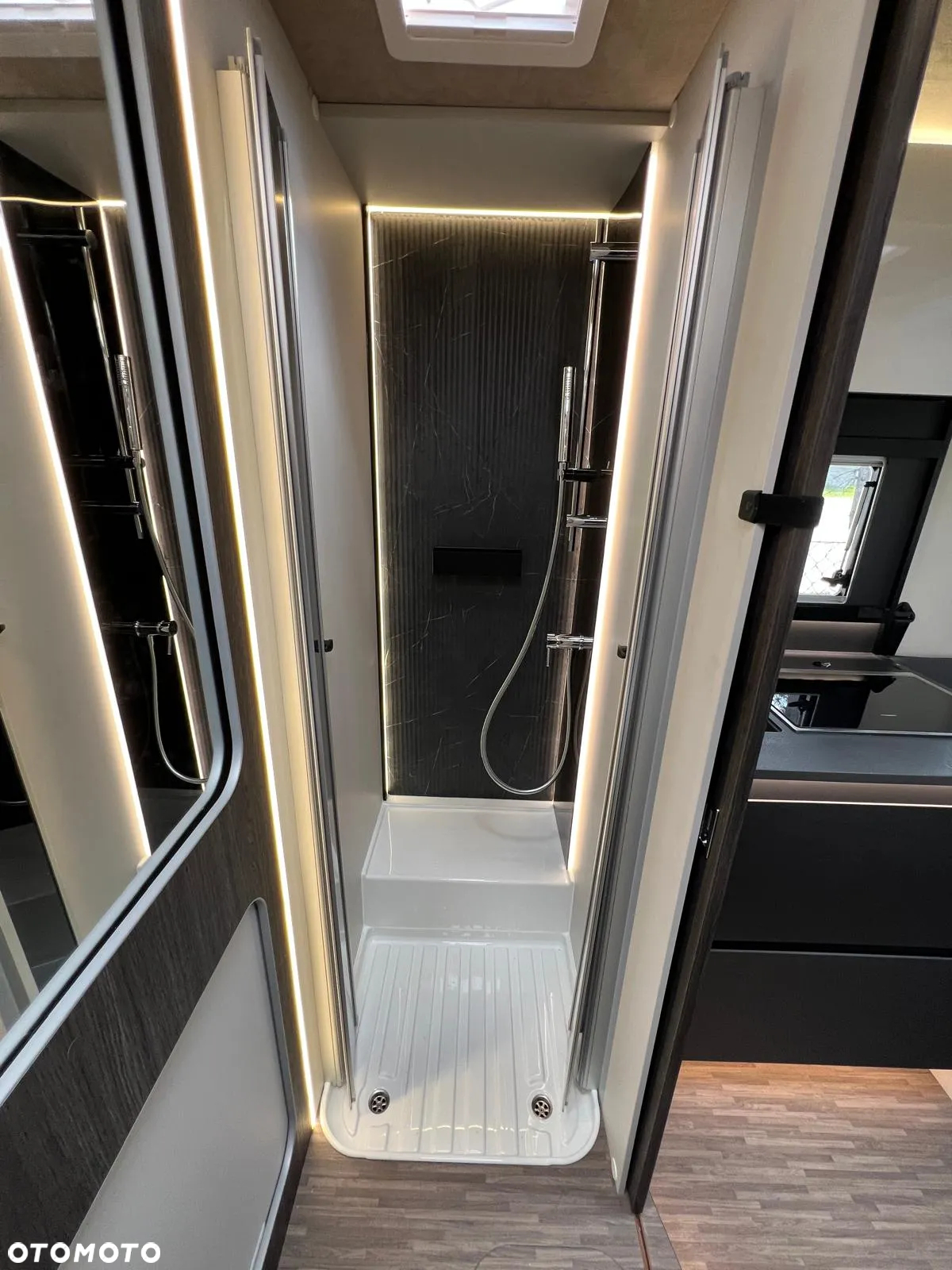 Mobilvetta Kea Kompakt 55 - Długość 6,36m  140 KM automat waga: 2650kg - 11