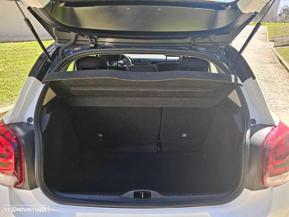 Citroën C3 1.2 PureTech Shine - 29