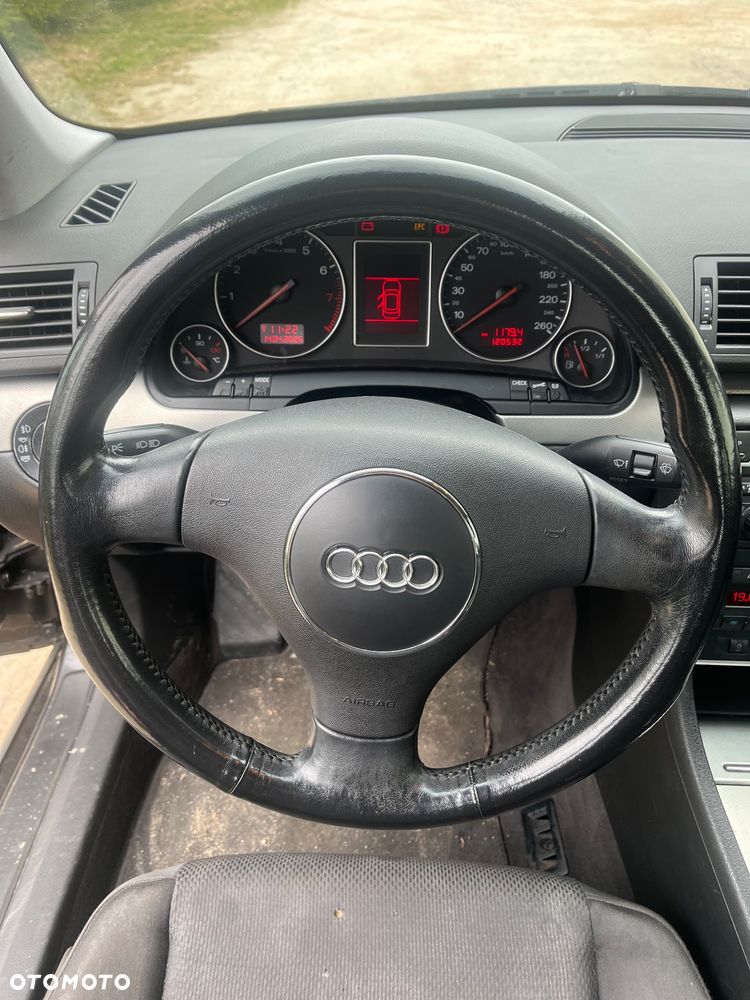 Audi A4 Limousine 2 - 6