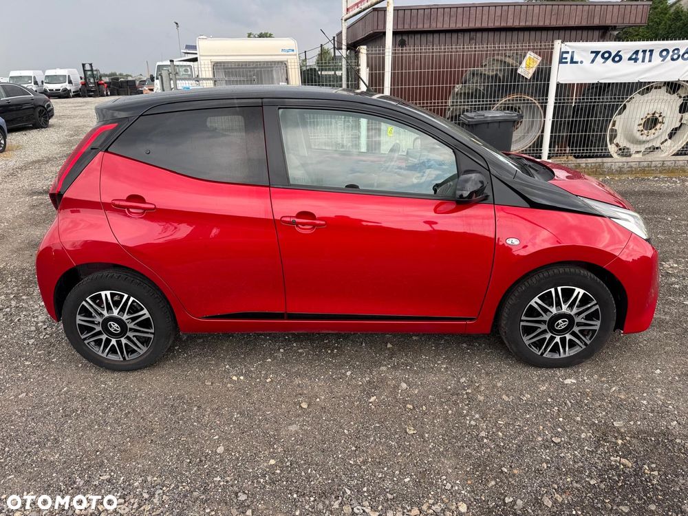 Toyota Aygo x.shift x-play connect - 8