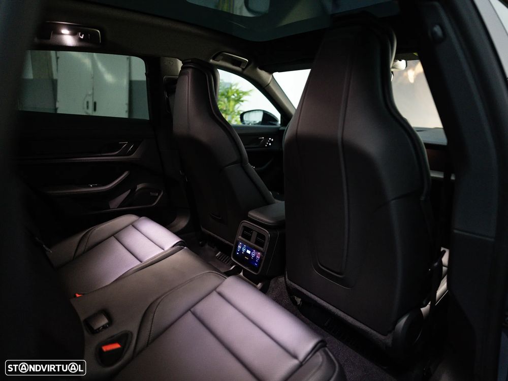 Porsche Taycan Sport Turismo 4S Black Edition - 33