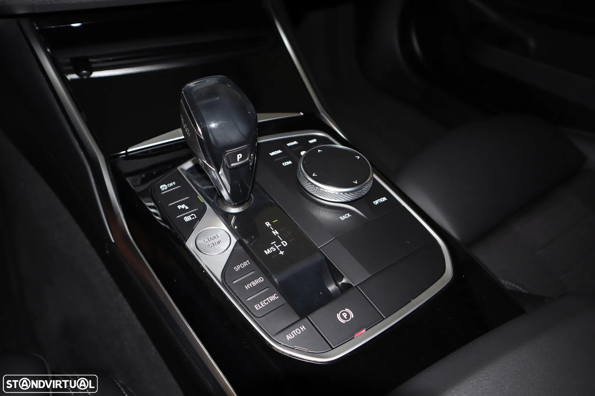 BMW 330 e Touring Line Sport Auto - 25