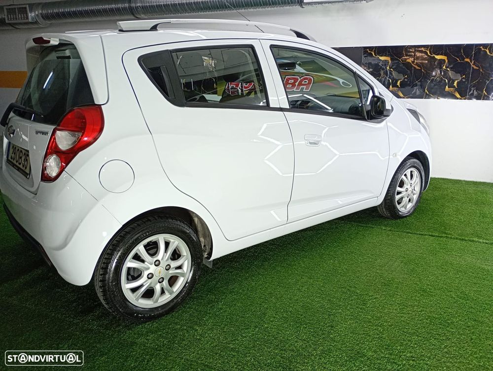 Chevrolet Spark 1.0 L Bi-Fuel - 38