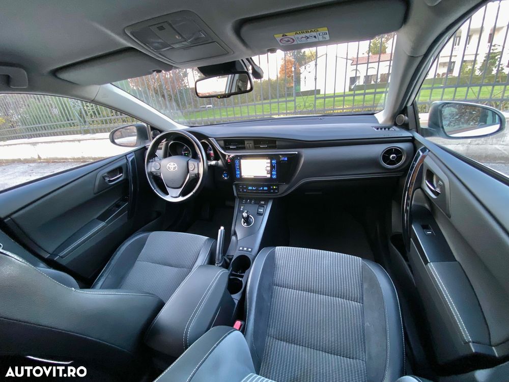 Toyota Auris 1.8 L VVT-i Hybrid Sol + - 8