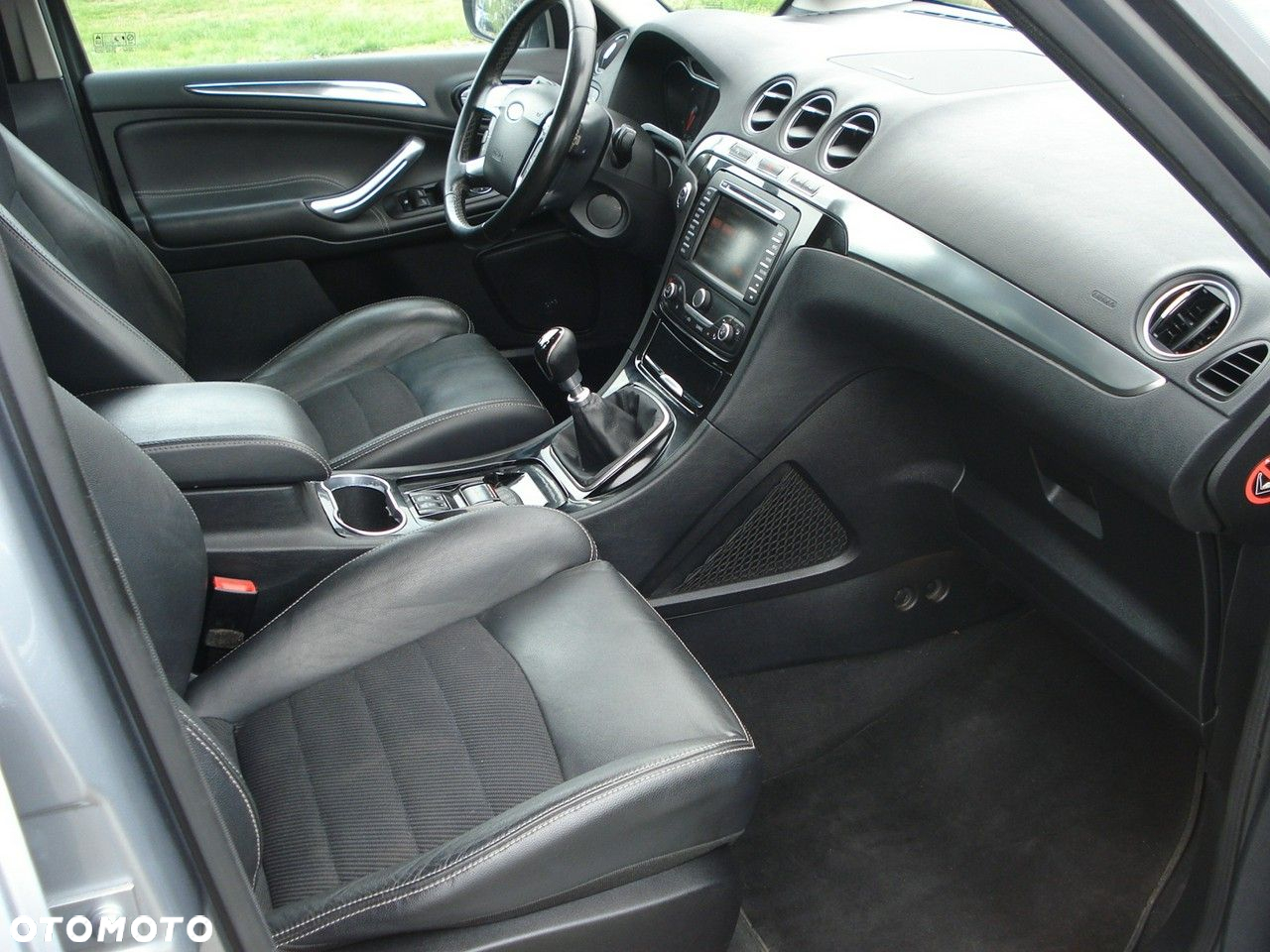 Ford S-Max - 17