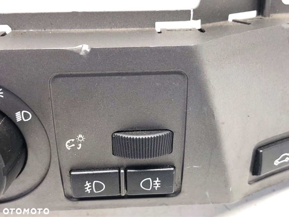 WŁĄCZNIK ŚWIATEŁ  BMW 7 (E65, E66, E67) 2001 - 2009 735 i, Li 200 kW [272 KM] benzyna 2001 - - 4