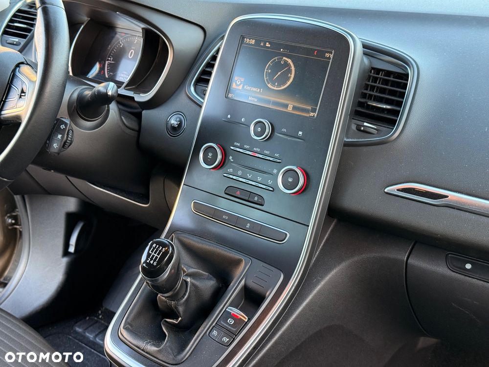 Renault Grand Scenic - 11