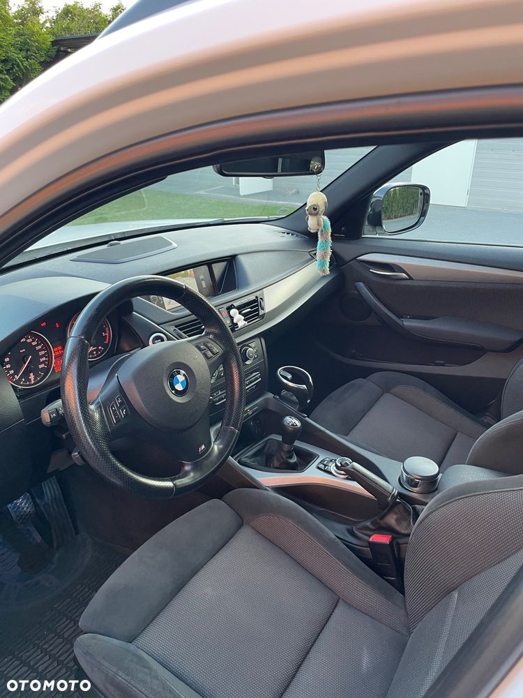 BMW X1 sDrive18d - 9