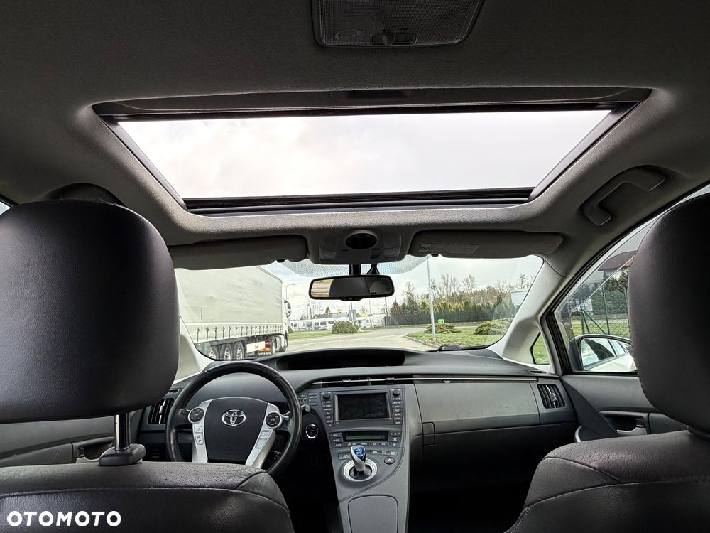 Toyota Prius 1.8 HSD Prestige - 22