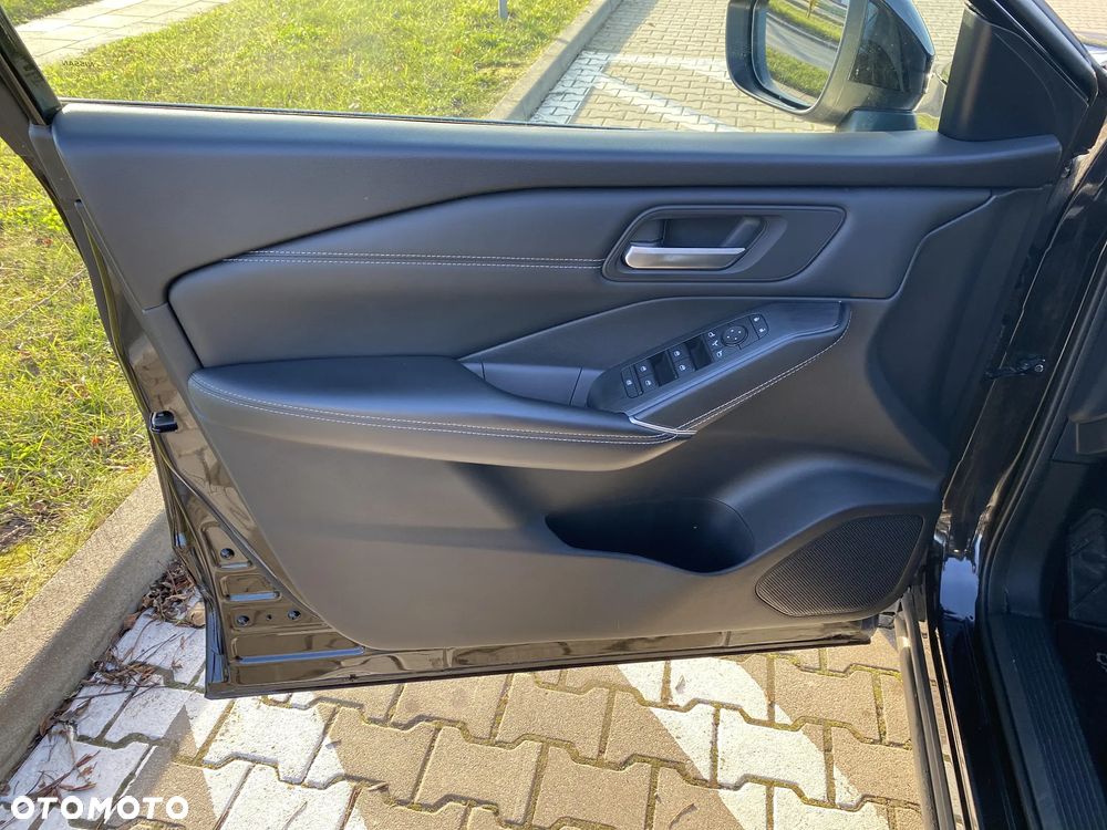 Nissan Qashqai 1.3 DIG-T N-Connecta DCT - 11