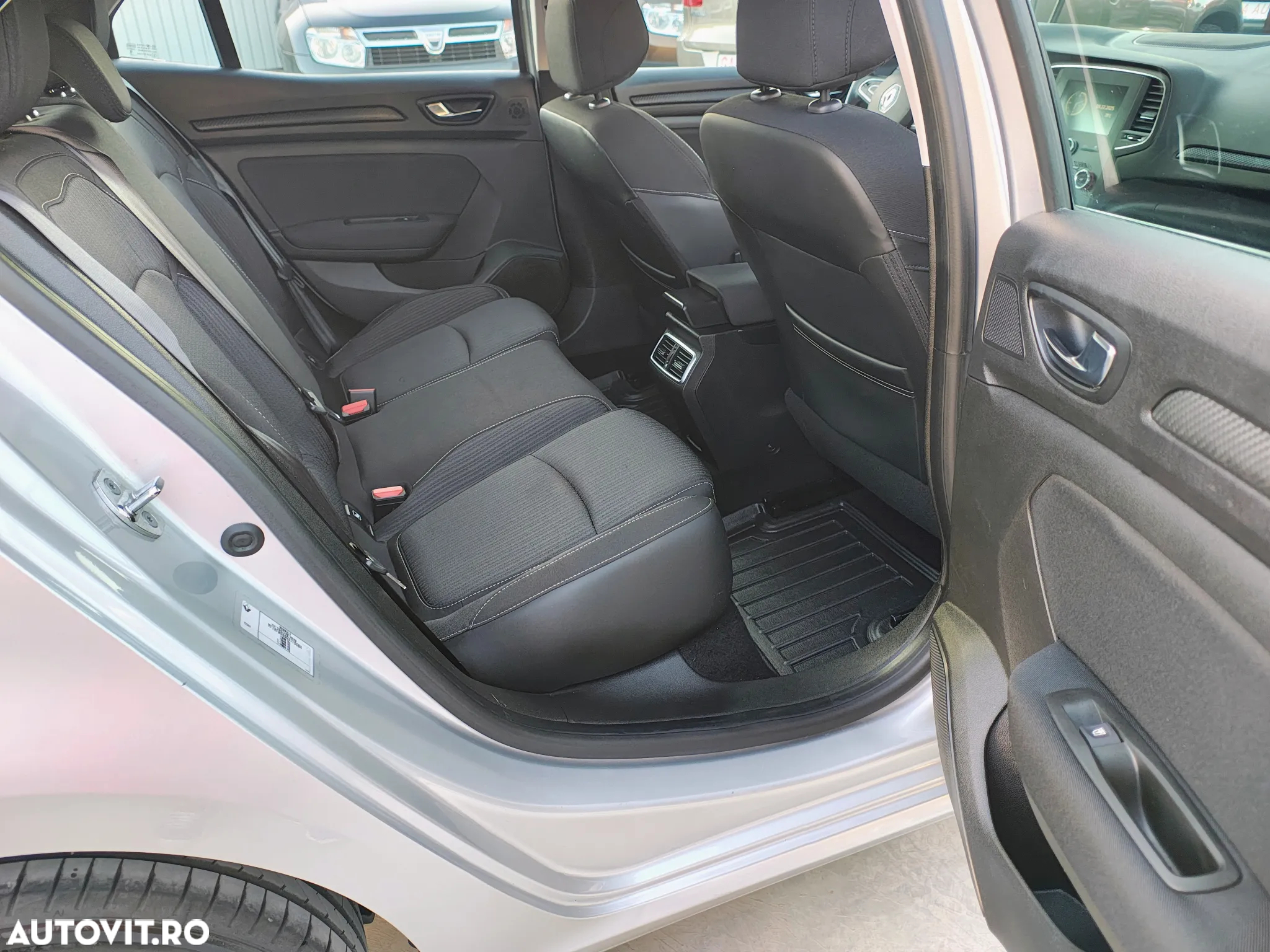 Renault Megane BLUE dCi Business - 6