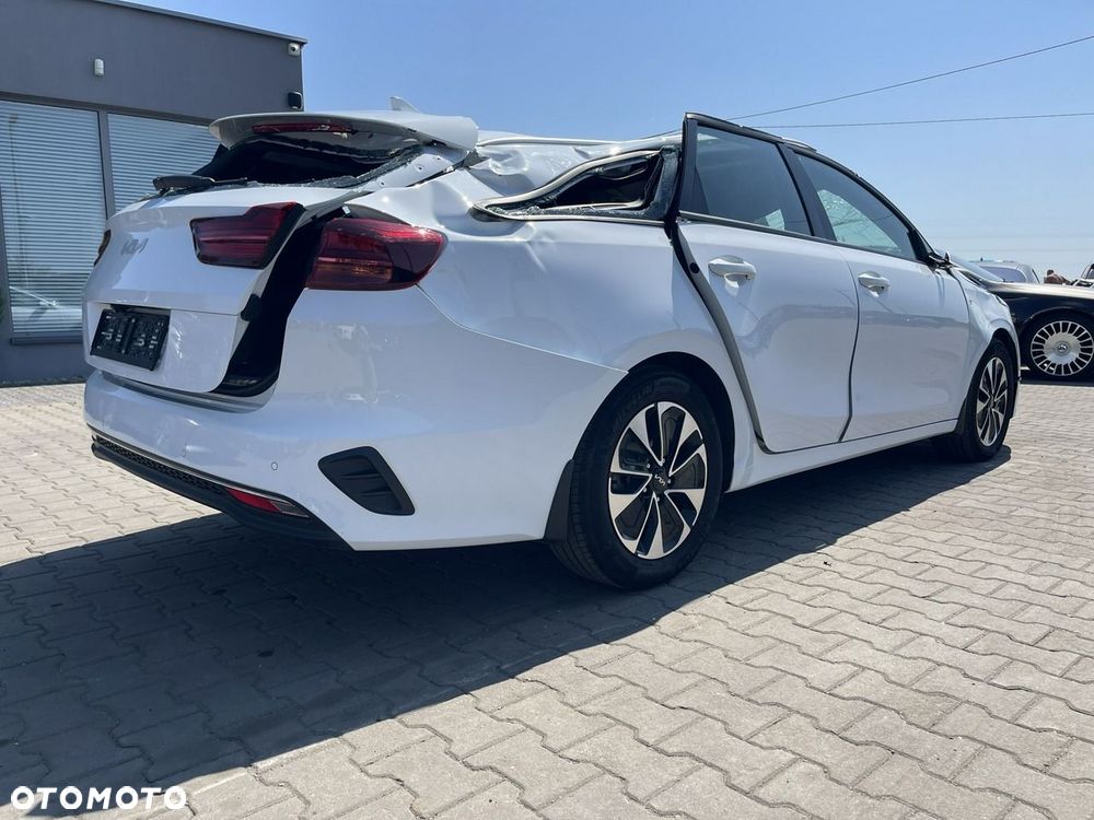 Kia Ceed 1.5 T-GDI DCT7 OPF Spirit - 4
