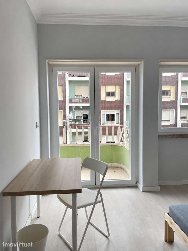 Quartos Individuais em Algés com Mobiliário Incluído - Grande imagem: 2/18