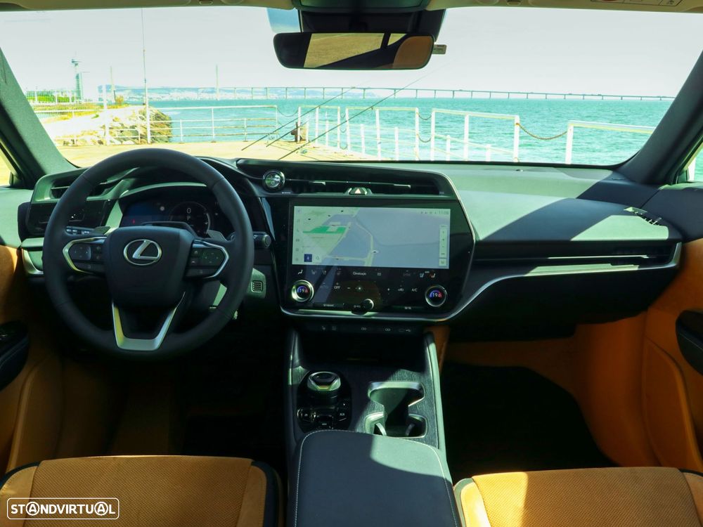 Lexus RZ 450e Luxury Bi-Tone - 10