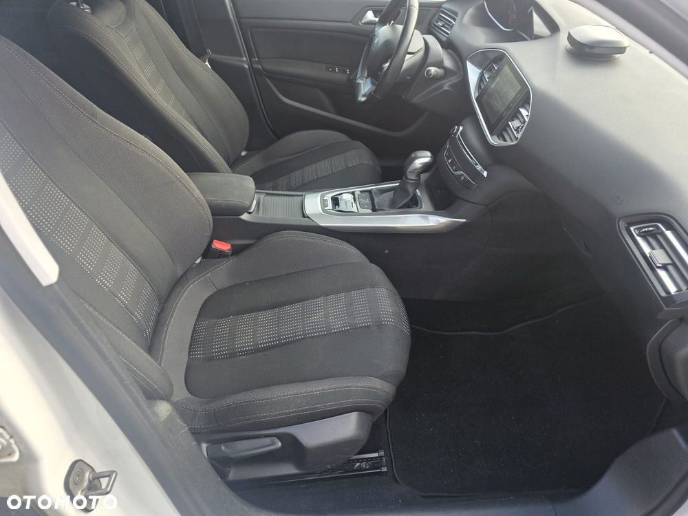 Peugeot 308 BlueHDi 150 EAT6 Stop & Start Business-Line - 15