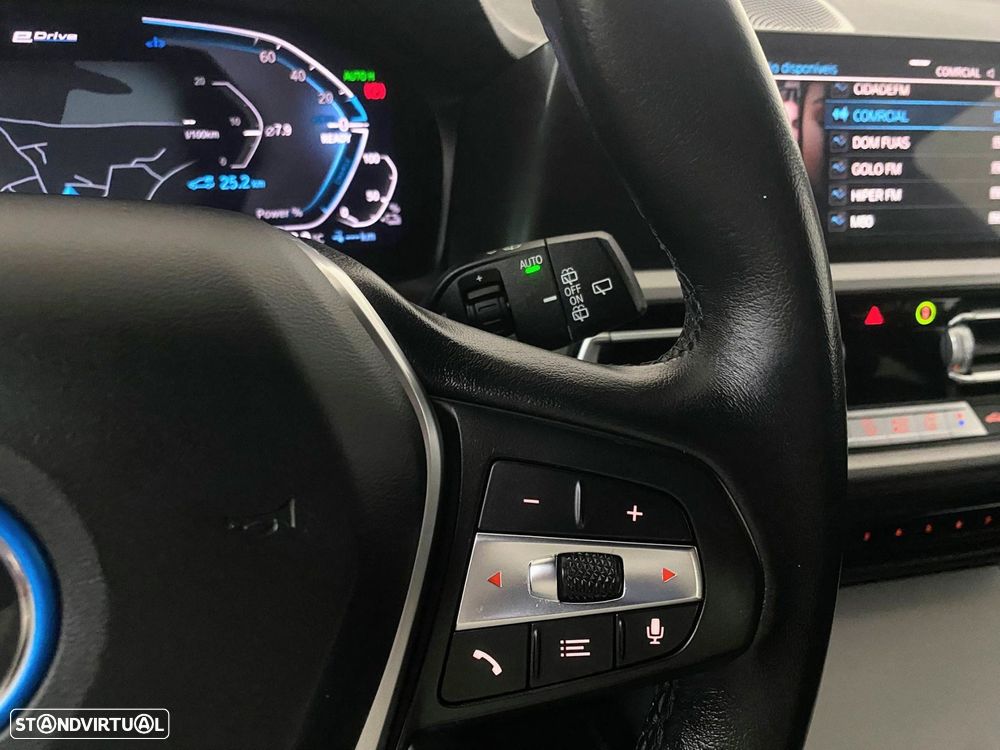 BMW 320 e Touring Corporate Edition Auto - 25