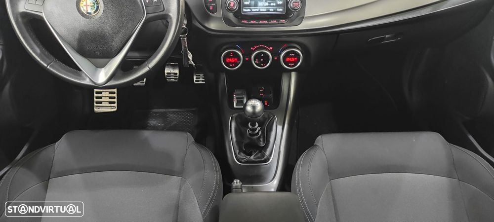 Alfa Romeo Giulietta 1.6 JTDM Exclusive - 37