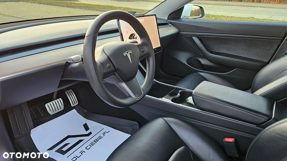 Tesla Model 3 - 19