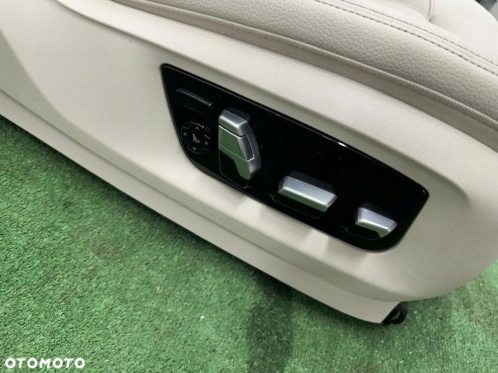 BMW 5 G30 ŚRODEK TAPICERKA FOTELE TUNEL KANAPA BOCZKI SKÓRA HARMAN KARDON - 4