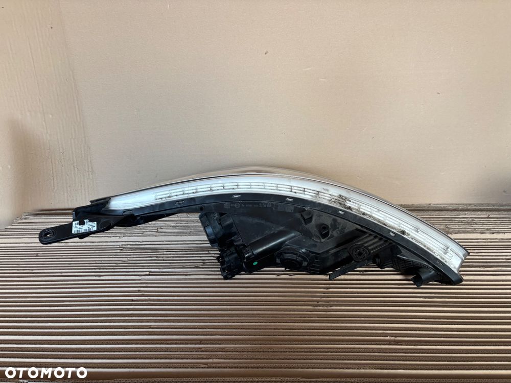 Hyundai I20 II 2 14- lampa lewa soczewka led92101 C8200 - 2