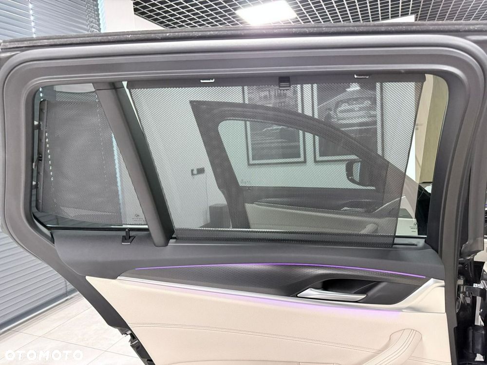 BMW Seria 5 520e M Sport sport - 29