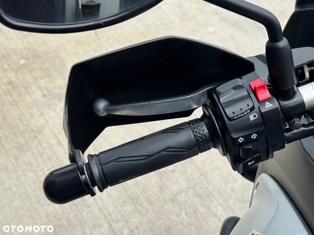 Suzuki V-STROM - 14